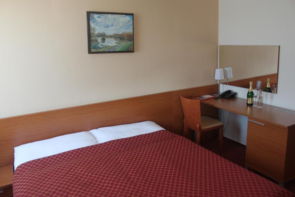 Hotel Dominika Bratislava Habitación foto